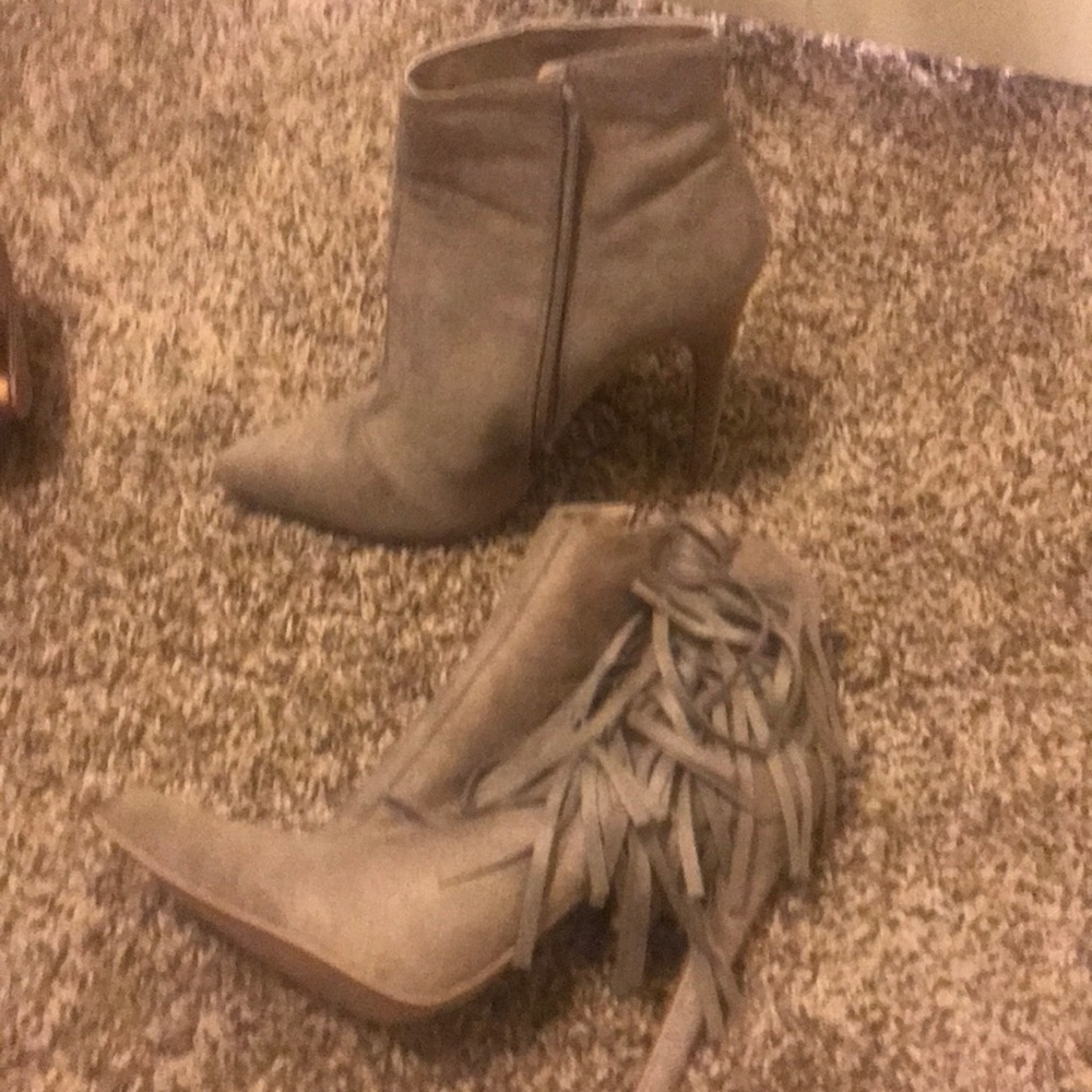 NWOT high heel booties